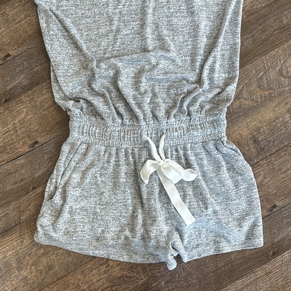 Wilfred Free Aritzia Brand playsuit romper - Picture 5 of 9